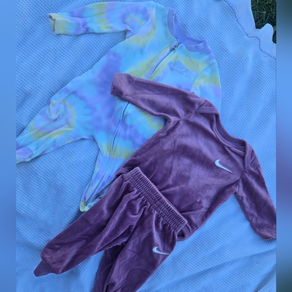Nike Baby Outfit Set in Purple and Tie-Dye